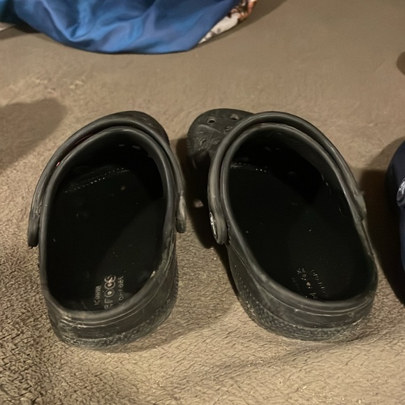 Toddlers crocs size 10 - Picture 2 of 2